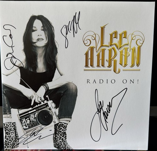 Lee aaron radio 2022 blue - on,